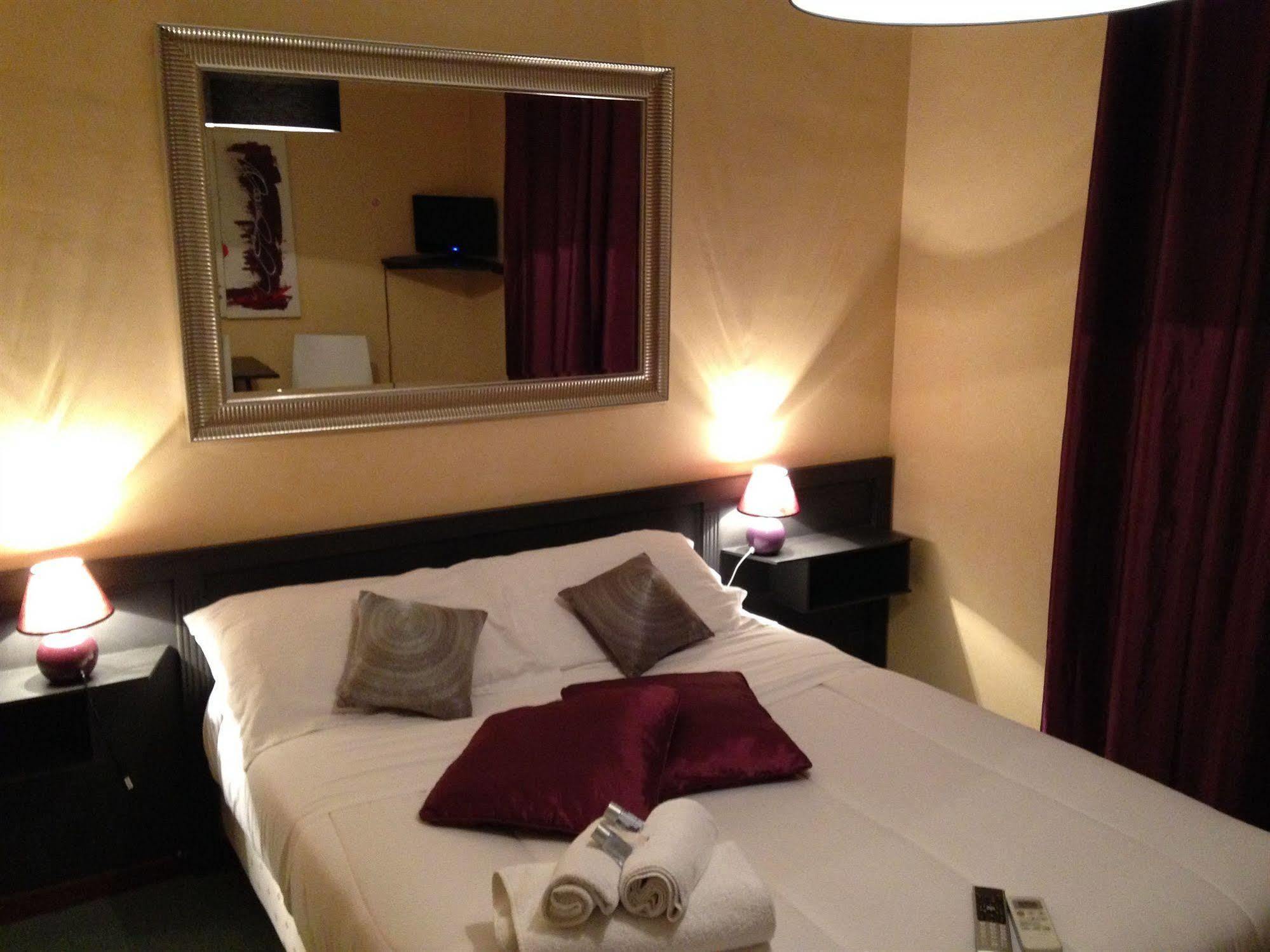 Hotel L'Eau Des Collines 2*